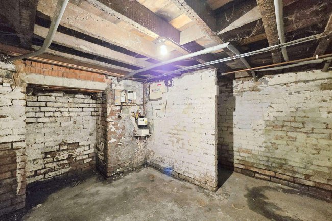 61 Duchy Street, Salford, Greater Manchester, M6 5LS 7