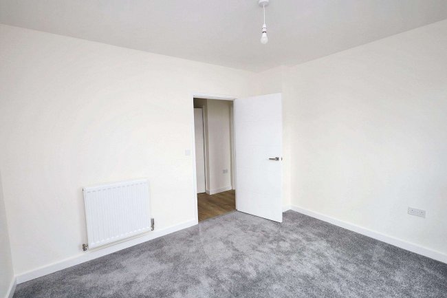 Flat 13, Denman House, 1 New Road, Feltham TW14 9AJ 10