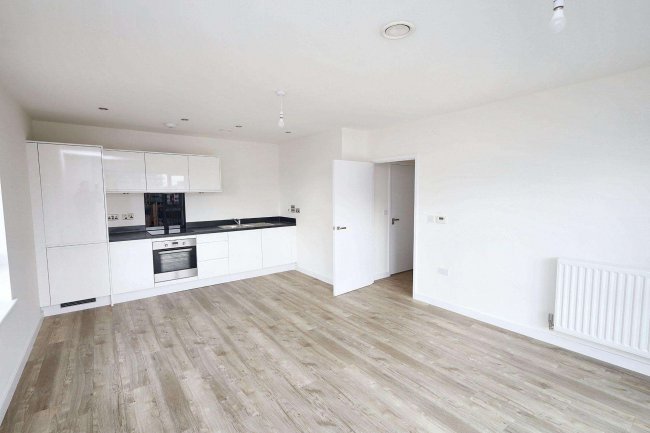 Flat 15, Denman House, 1 New Road, Feltham TW14 9AJ 7