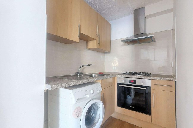 48 Dalyell Road, Brixton, London SW9 9UP 9