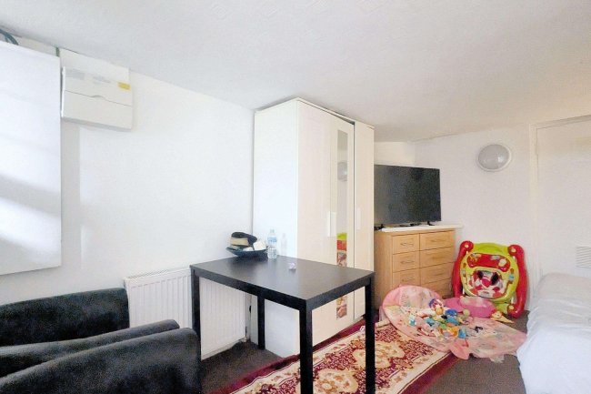 48 Dalyell Road, Brixton, London SW9 9UP 9