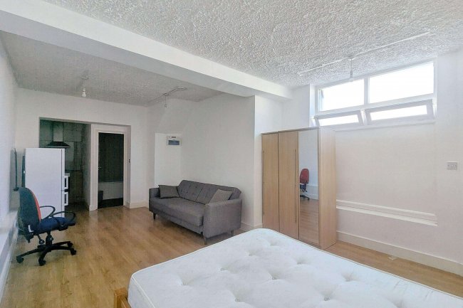 48 Dalyell Road, Brixton, London SW9 9UP 9