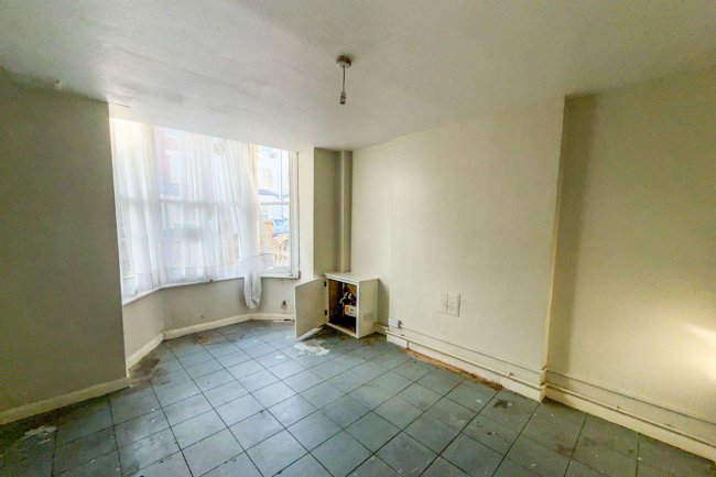 Flat A, 20 Ariel Road, London NW6 2DY 7