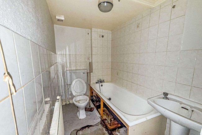 Flat A, 20 Ariel Road, London NW6 2DY 7