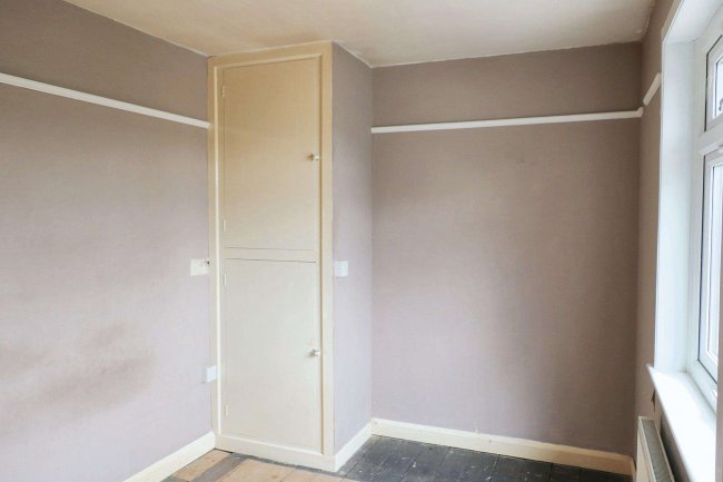 29 Isbury Road, Marlborough, Wiltshire, SN8 4AJ 4