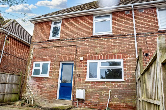 29 Isbury Road, Marlborough, Wiltshire, SN8 4AJ 4