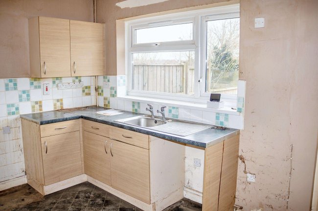 29 Isbury Road, Marlborough, Wiltshire, SN8 4AJ 4