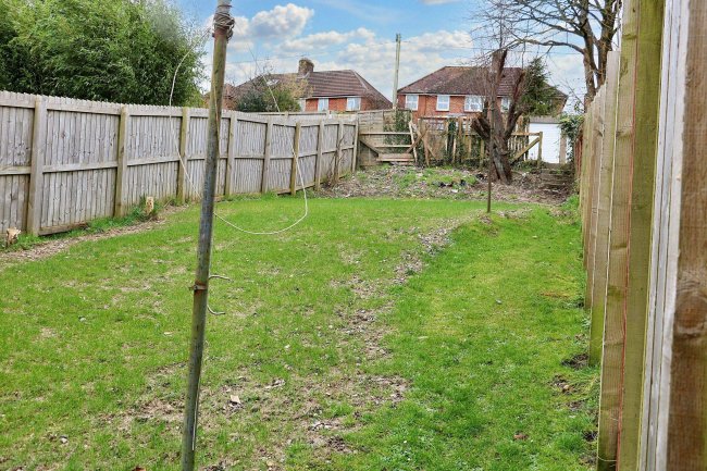 29 Isbury Road, Marlborough, Wiltshire, SN8 4AJ 4