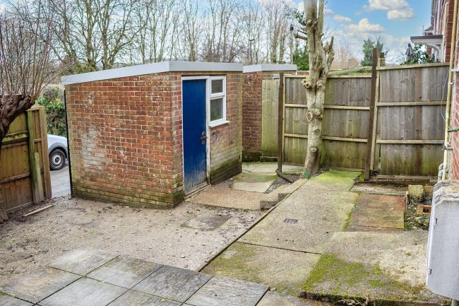 29 Isbury Road, Marlborough, Wiltshire, SN8 4AJ 4