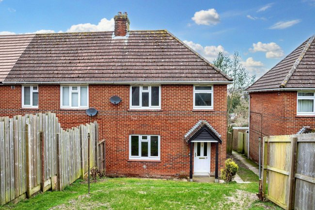 29 Isbury Road, Marlborough, Wiltshire, SN8 4AJ 4