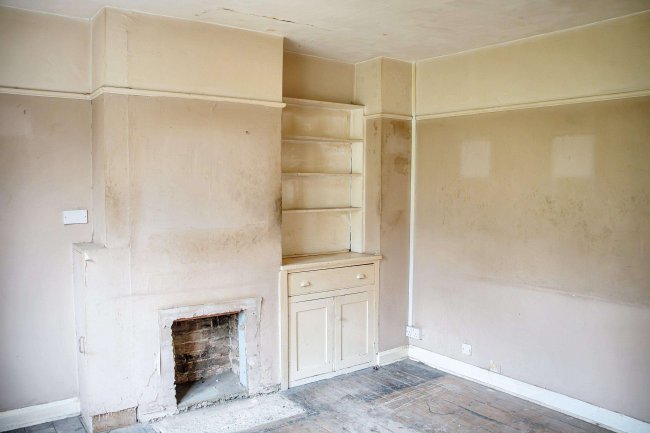 29 Isbury Road, Marlborough, Wiltshire, SN8 4AJ 4