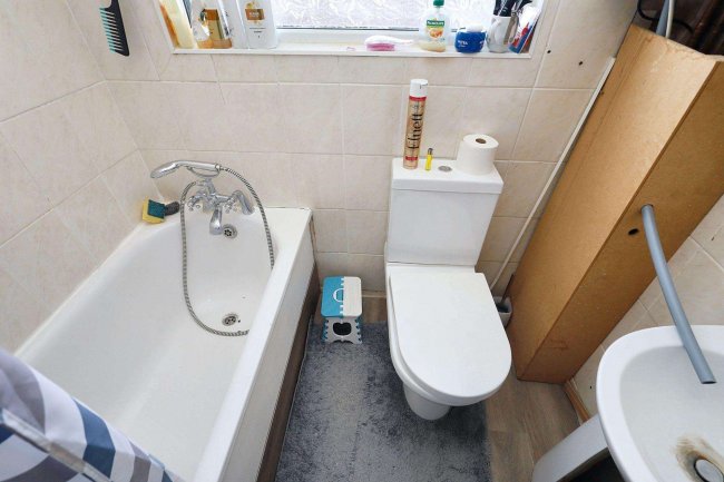 131 Colney Hatch Lane, Muswell Hill, London N10 1HD 5