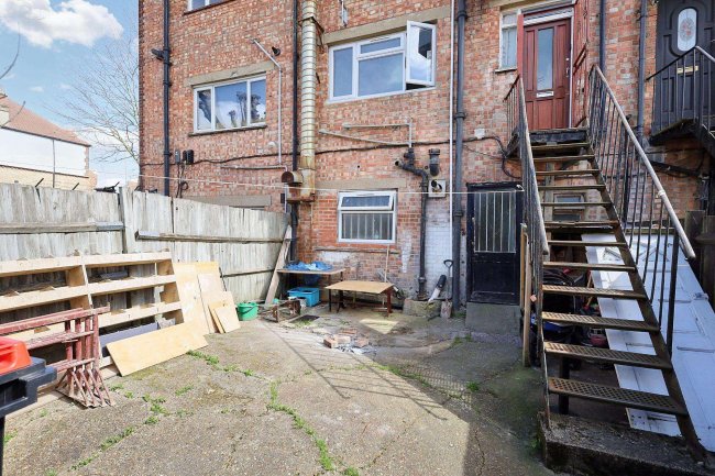 131 Colney Hatch Lane, Muswell Hill, London N10 1HD 5