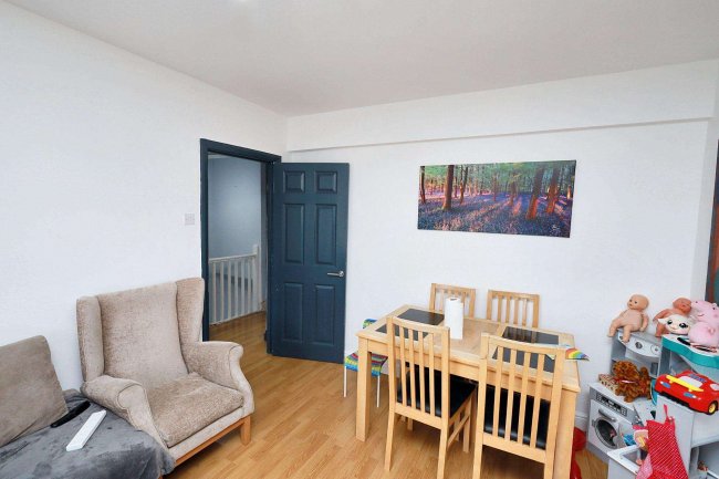 131 Colney Hatch Lane, Muswell Hill, London N10 1HD 5