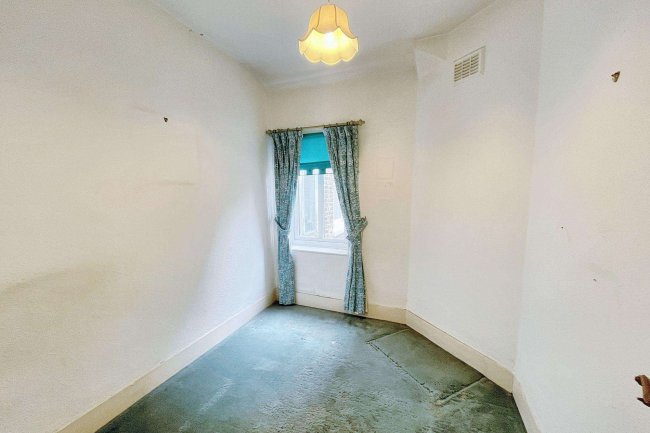 41/41A Astonville Street, London, SW18 5AN 8