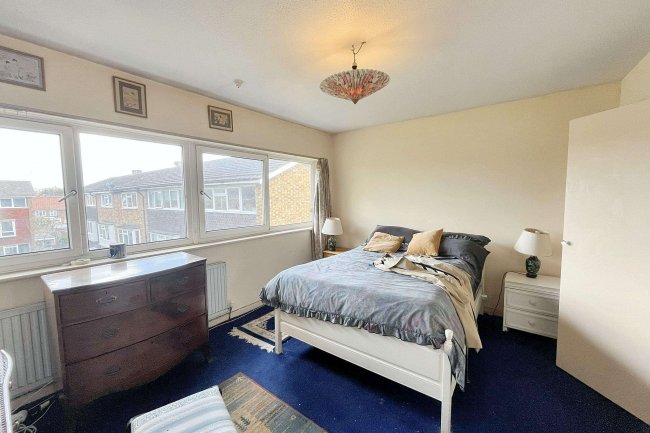 51 Mariner Gardens, Richmond, Surrey, TW10 7UU 5