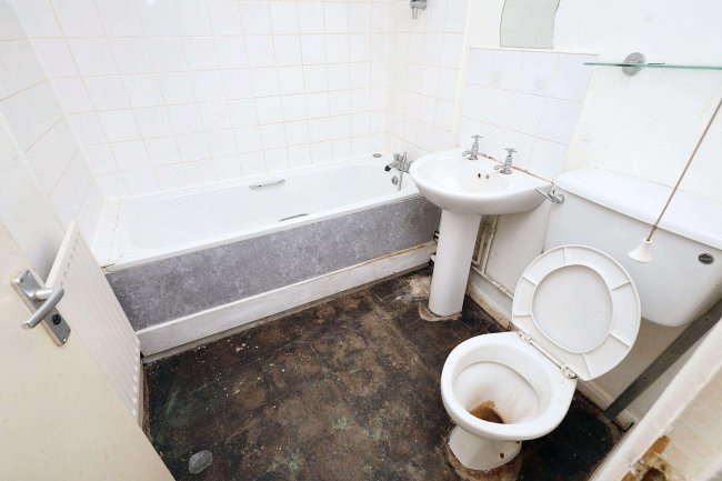 6A and 6B Crescent Road, Plaistow, London E13 0LT 8