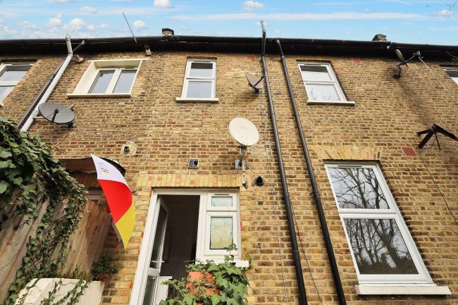 6A and 6B Crescent Road, Plaistow, London E13 0LT 8