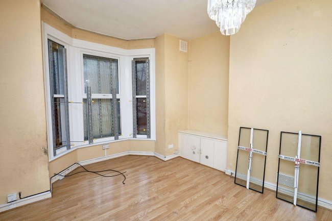 6A and 6B Crescent Road, Plaistow, London E13 0LT 8