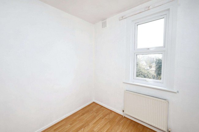 6A and 6B Crescent Road, Plaistow, London E13 0LT 8