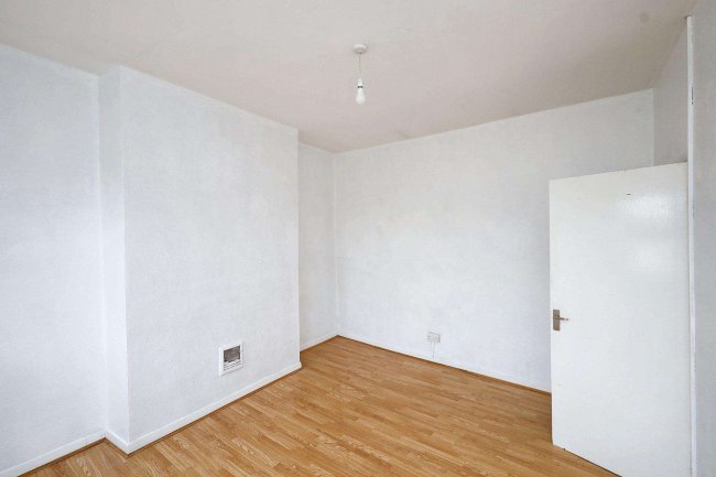 6A and 6B Crescent Road, Plaistow, London E13 0LT 8