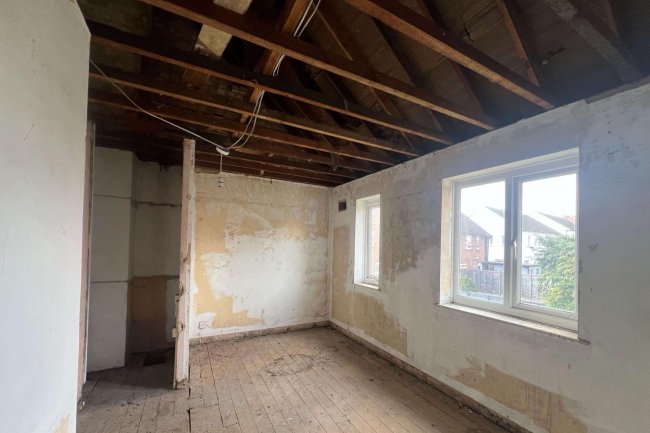 34 Queens Road, Ware, Hertfordshire SG12 7DN 8