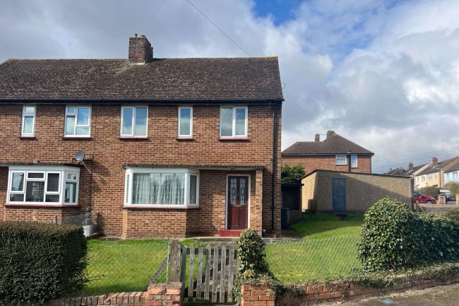 34 Queens Road, Ware, Hertfordshire SG12 7DN 8