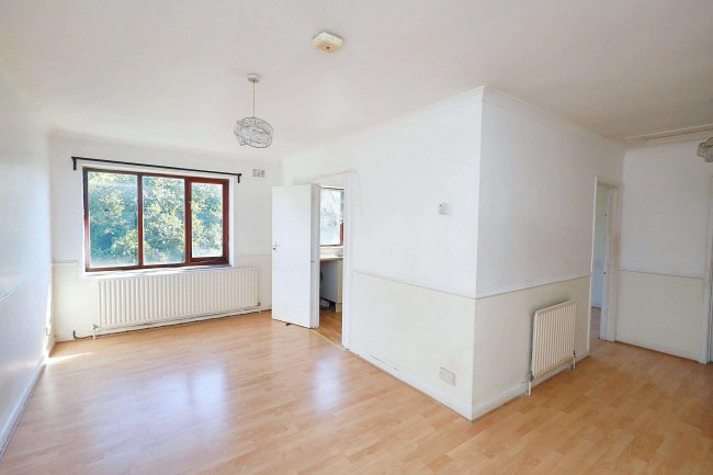 5 Lockhart Close, Ponders End, Enfield EN3 4HH 10