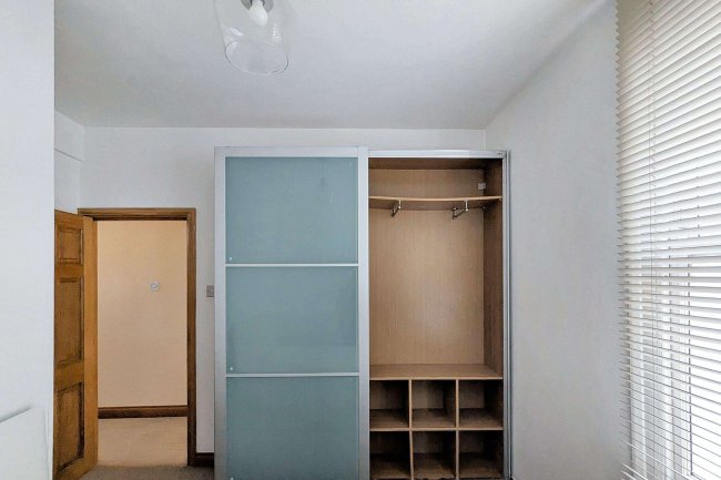 5 Furness Road, Fulham, London, SW6 2LQ 3