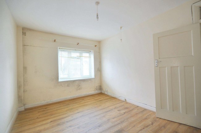 68 Empire Court North End Road Wembley, London, HA9 0AQ 2