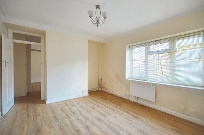 68 Empire Court North End Road Wembley, London, HA9 0AQ 2