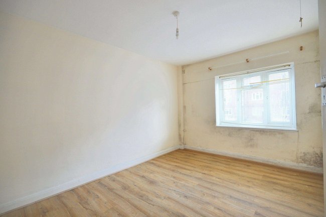 68 Empire Court North End Road Wembley, London, HA9 0AQ 2