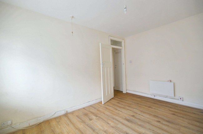 68 Empire Court North End Road Wembley, London, HA9 0AQ 2