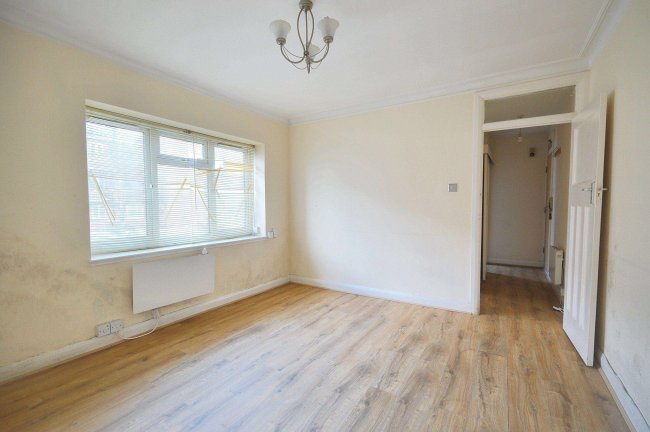 68 Empire Court North End Road Wembley, London, HA9 0AQ 2