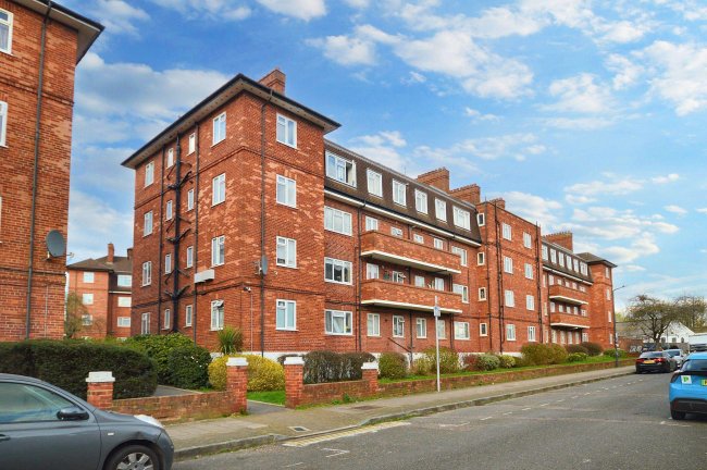 68 Empire Court North End Road Wembley, London, HA9 0AQ 2