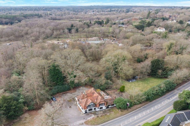 Former Zia Maria/Fizz Bar, London Road, Ascot, Berkshire, SL5 7DL 5