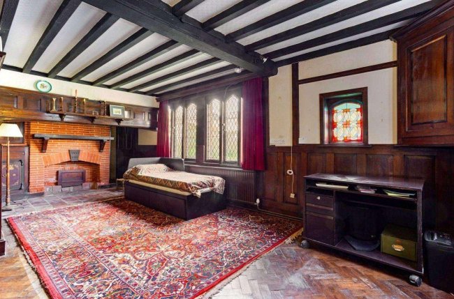 Muskegon, Lime Grove Avenue, Chilwell, Nottingham, NG9 4AR 5