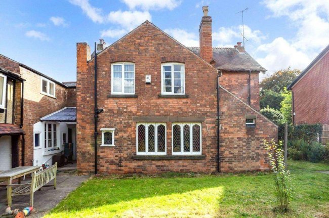 Muskegon, Lime Grove Avenue, Chilwell, Nottingham, NG9 4AR 5