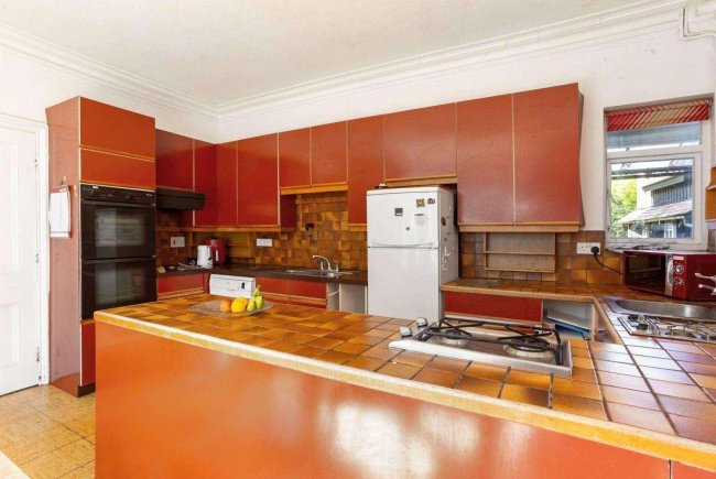 Muskegon, Lime Grove Avenue, Chilwell, Nottingham, NG9 4AR 5