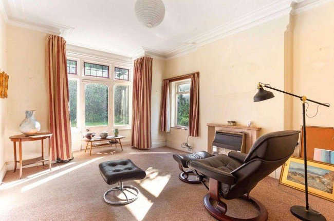 Muskegon, Lime Grove Avenue, Chilwell, Nottingham, NG9 4AR 5