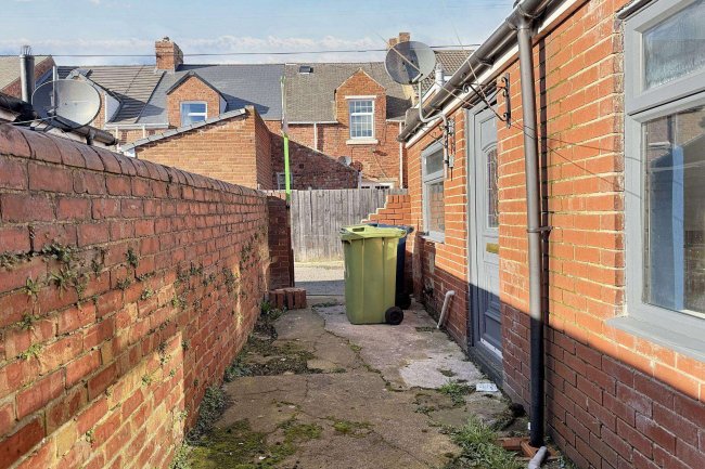 24 South View Terrace, Chilton Moor, Houghton Le Spring, DH4 5NP 5