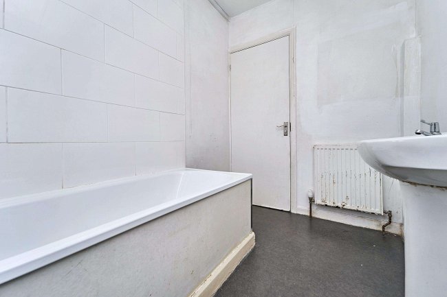 20 Grange Road, Birmingham, West Midlands B10 9QF 5