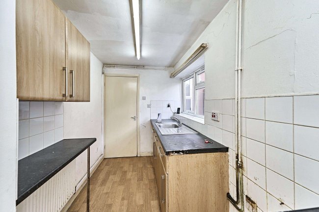 20 Grange Road, Birmingham, West Midlands B10 9QF 5