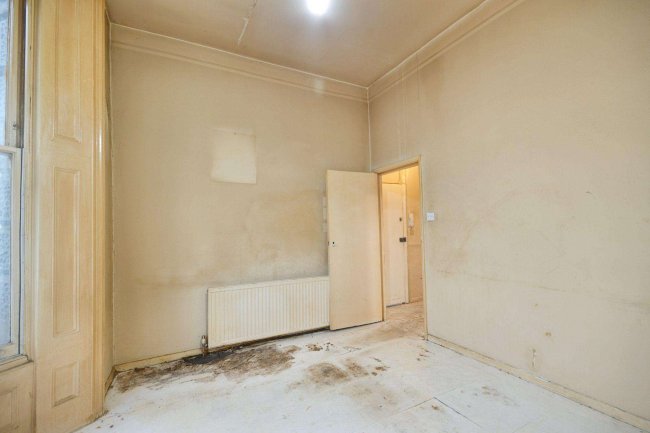 11b Chesterton Road, London W10 5LY 2