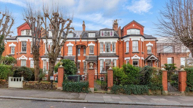 5 Coolhurst Road, Crouch End, London, N8 8EP 3