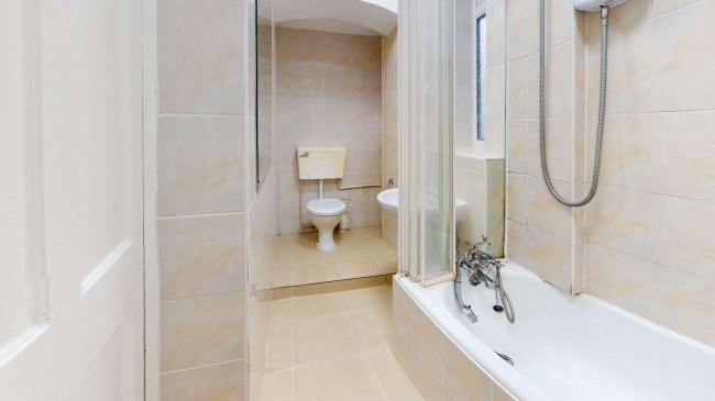 5 Coolhurst Road, Crouch End, London, N8 8EP 3