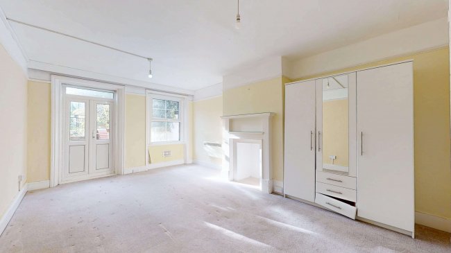 5 Coolhurst Road, Crouch End, London, N8 8EP 3