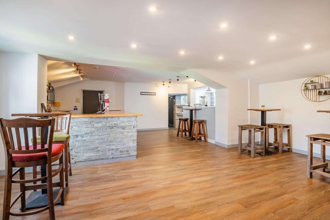 The Little Jockey , Berthon Road, Little Mill, Pontypool, Gwent, NP4 0HL 9