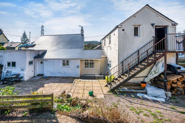 The Little Jockey , Berthon Road, Little Mill, Pontypool, Gwent, NP4 0HL 9