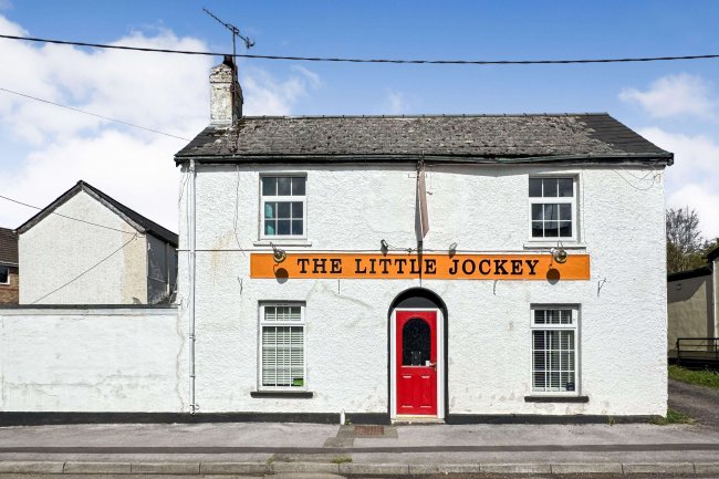 The Little Jockey , Berthon Road, Little Mill, Pontypool, Gwent, NP4 0HL 6
